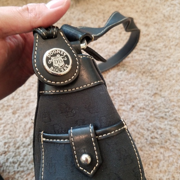Dooney & Bourke handbag - Picture 4 of 11
